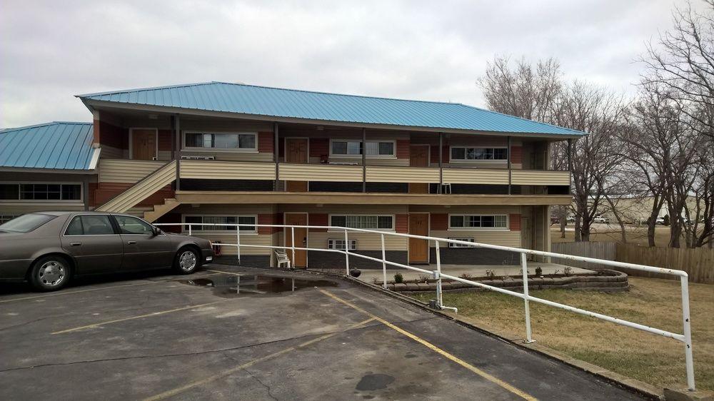 Economy Inn Marshalltown Bagian luar foto